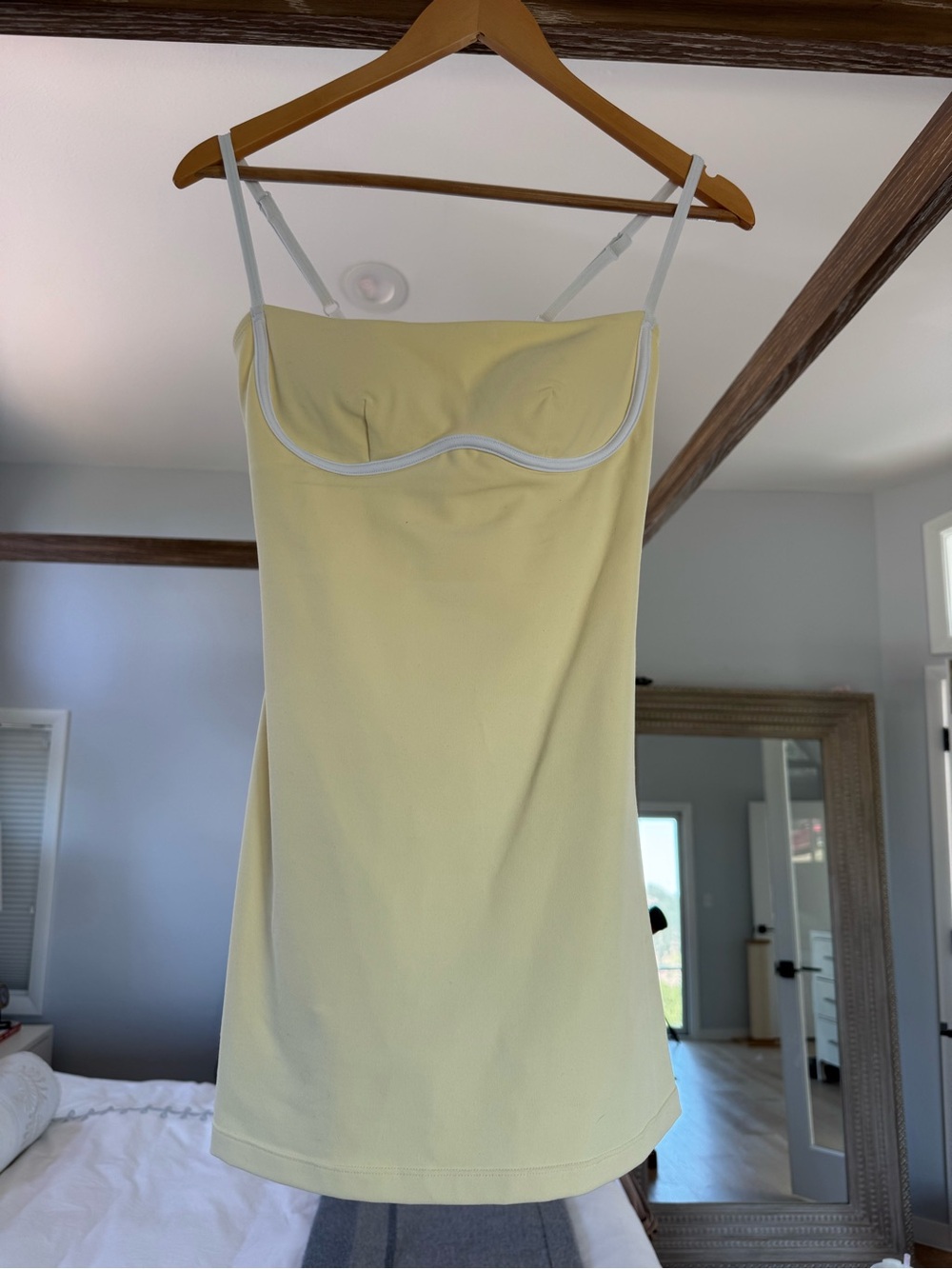 ALO Airbrush Streamlined Dress 🍋 - Picture 4 of 12